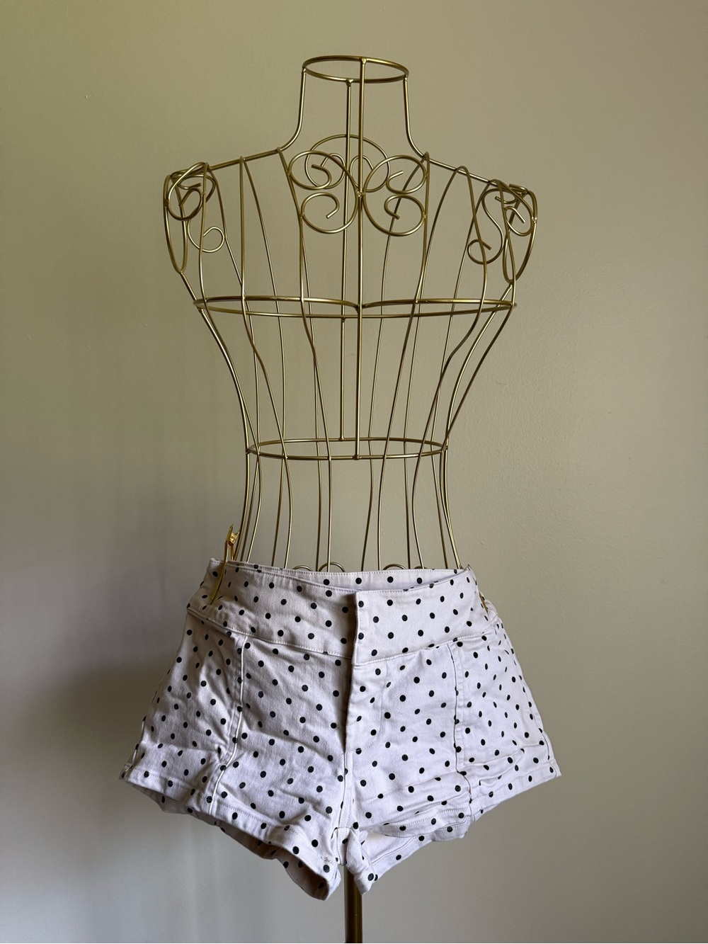 Women’s cream Polka Dot Cotton low rise Shorts